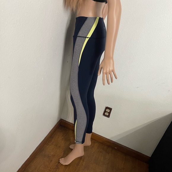 Lululemon Kick Serve Sweat Tight 25" -True Navy Heathered Slate / Sheer Lemon - Picture 11 of 15